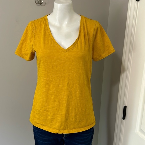 BODEN Vneck Short Sleeve Textured Tshirt Orange Yellow Sz M - Picture 1 of 7